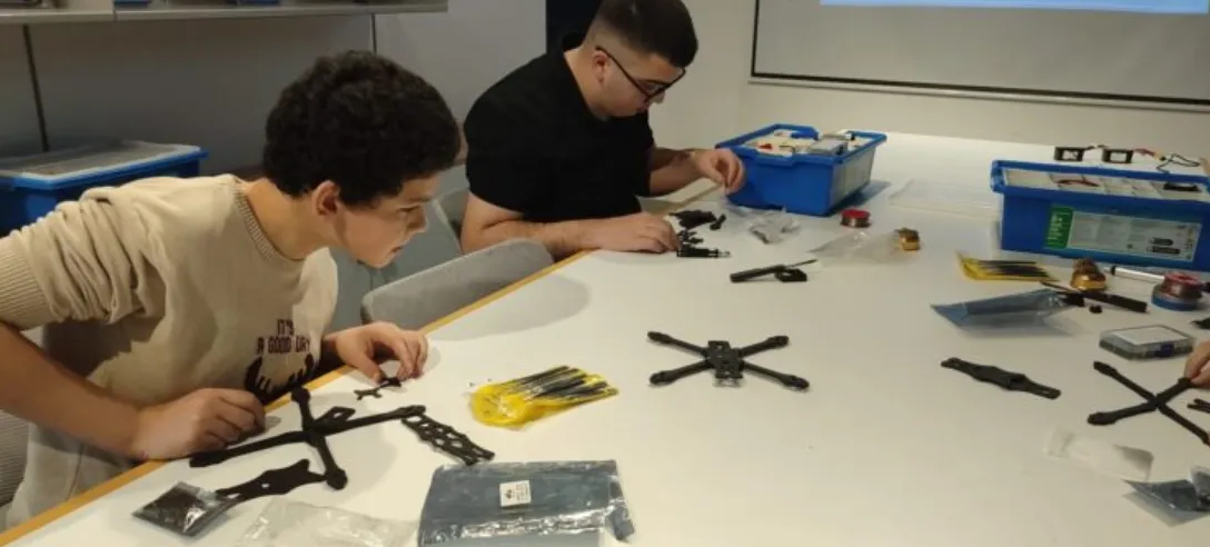 Drone Programlama Eğitiminde Uçuşun Keyfini Yaşadık.