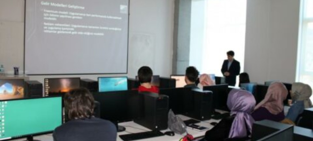 Android Uygulama Geliştirme Sürecine Giriş Yapıldı