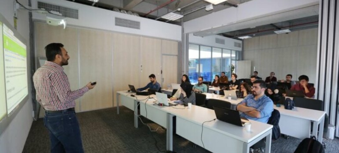 Başakşehir Living Lab’de Java ile Android Programlama Eğitimleri Başladı