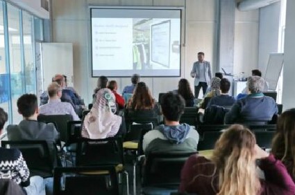 Başakşehir Living Lab’de Kurumsal Teknoloji Eğitimi