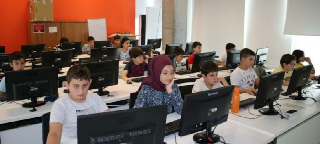 Başakşehir Living Lab’te Çocuklara Yönelik Scracth Eğitimi Verildi