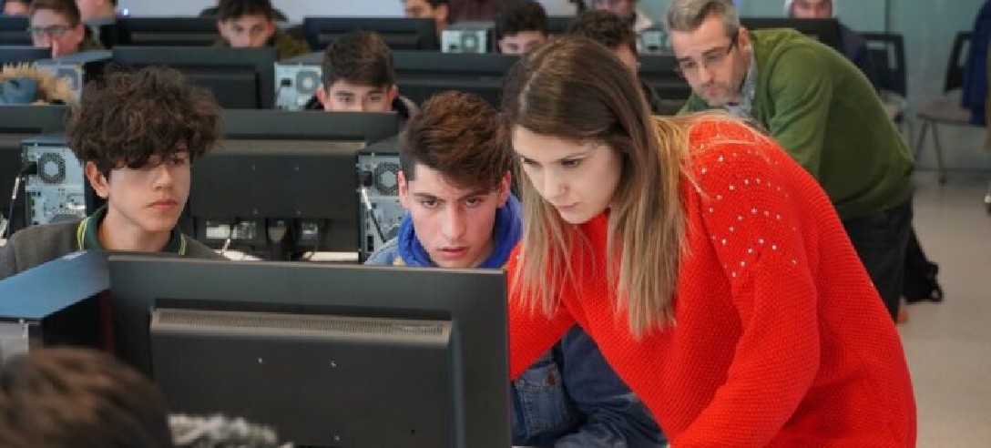 Başakşehir’de Gençler Dijital Geleceğe Hazırlanıyor