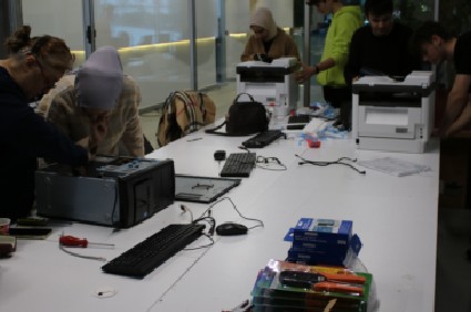 Bilgisayarı Ve İletişim Sistemlerini Kurmak Şimdi Çok Daha Kolay.