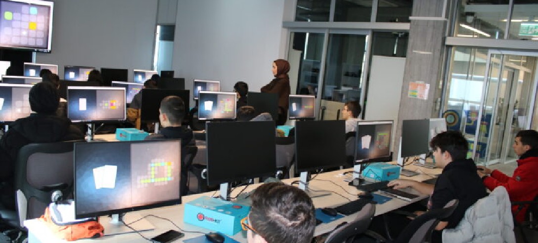 Geleceğin Teknolojilerine Red-Kit ile Adım Attık.