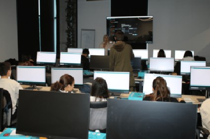 Geleceğin Teknolojilerini Anlamak İçin RED-KİT ile İlk Adım Attık.