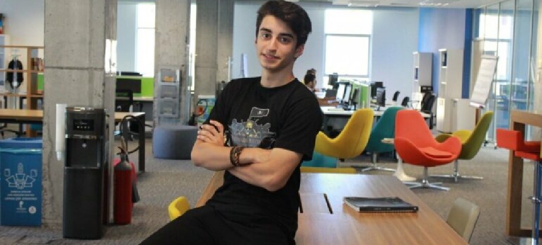 Liseli Girişimci Dev Online Oyun Geliştirdi