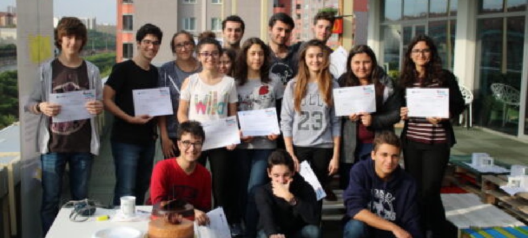 Öğrenciler Başakşehir’de Kentsel Mobilya Tasarladılar, İnşa Ettiler!