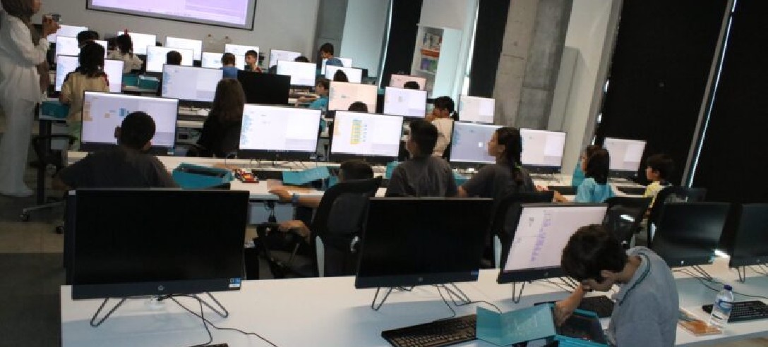 Programla Dilinin Parlayan Yıldızı “PYTHON”