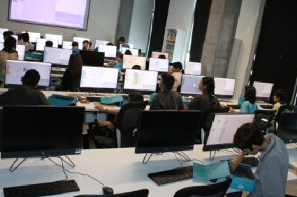 Programla Dilinin Parlayan Yıldızı “PYTHON”