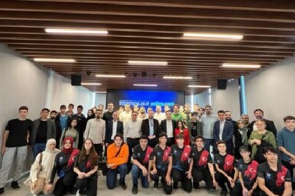 Türk Telekom İşbirliğiyle Düzenlenen Teknoloji Günleri Etkinliğinde Teknoloji Severler Bir Araya Geldi.