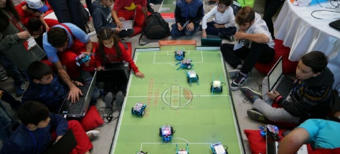 Yarınları Kodlamaya İzmir Hackathon’u ile Devam Ediyoruz